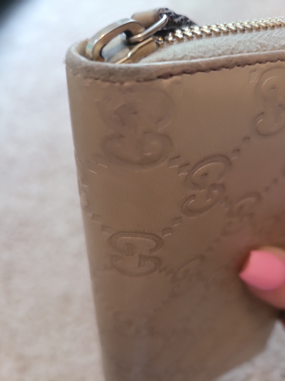 Gucci Beige Guccissima Leather
Zip-Around Wallet - Picture 15 of 15